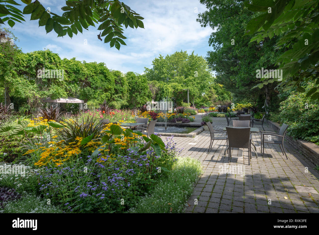 Daniel A. Seguin garden, visitor center front garden with various annuals seating area, Saint-Hyacinthe, province of Quebec, Canada Stock Photo