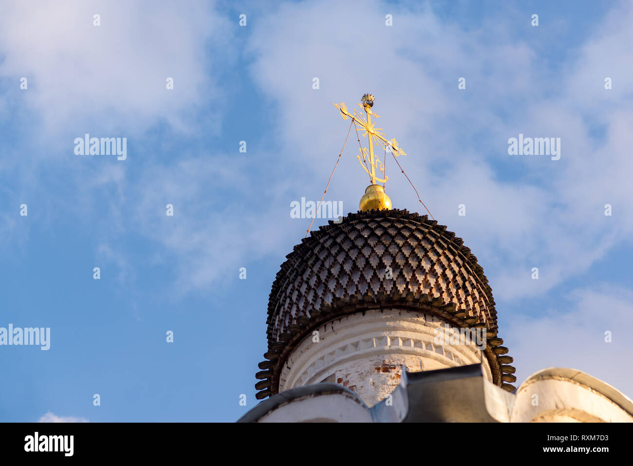 Domes with crosses of the Orthodox Church, blue sky Stock Photo - Alamy