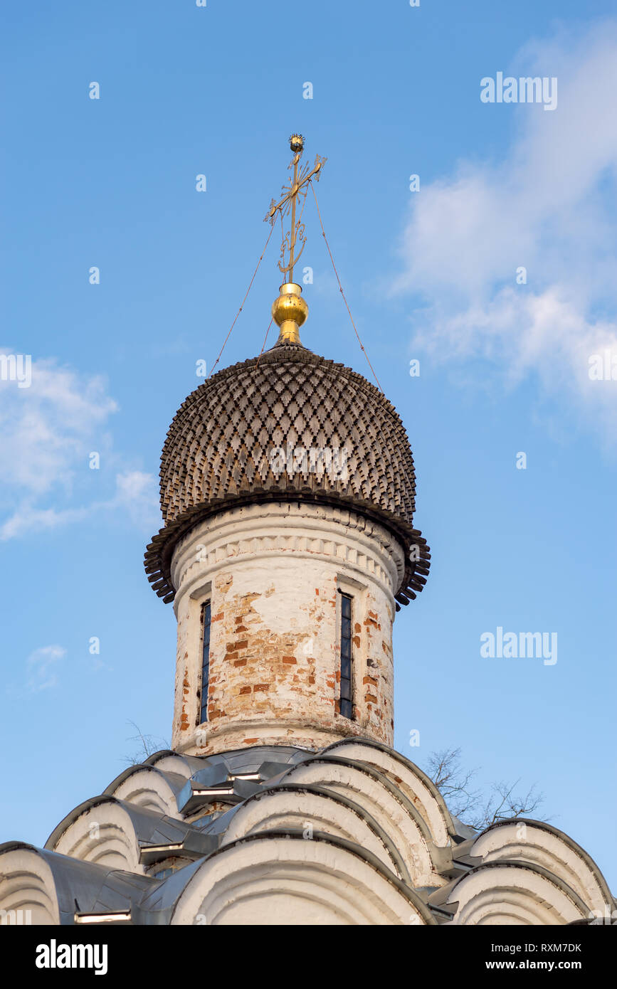 Domes with crosses of the Orthodox Church, blue sky Stock Photo - Alamy