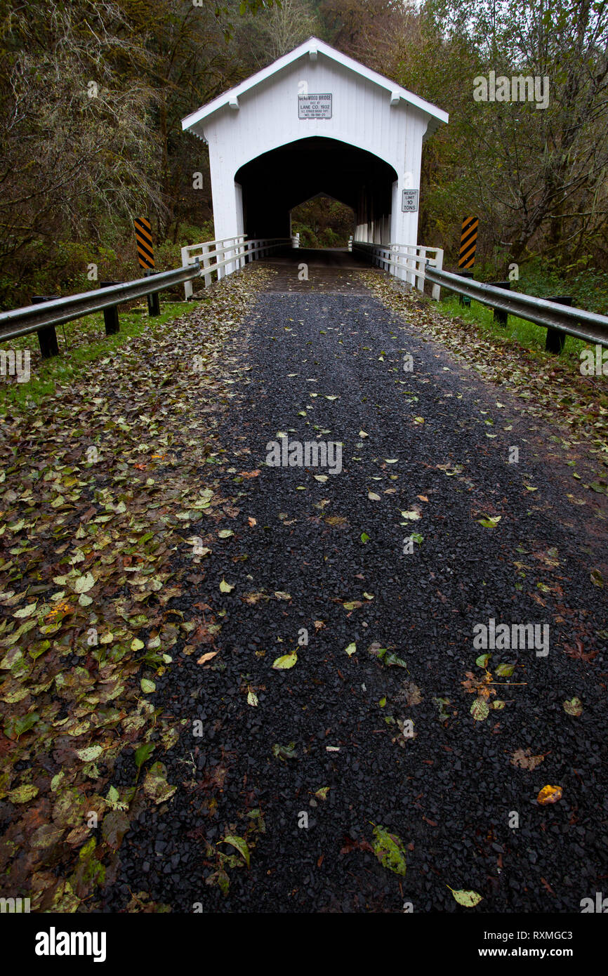 Covered bridge lane county oregon hi-res stock photography and images ...