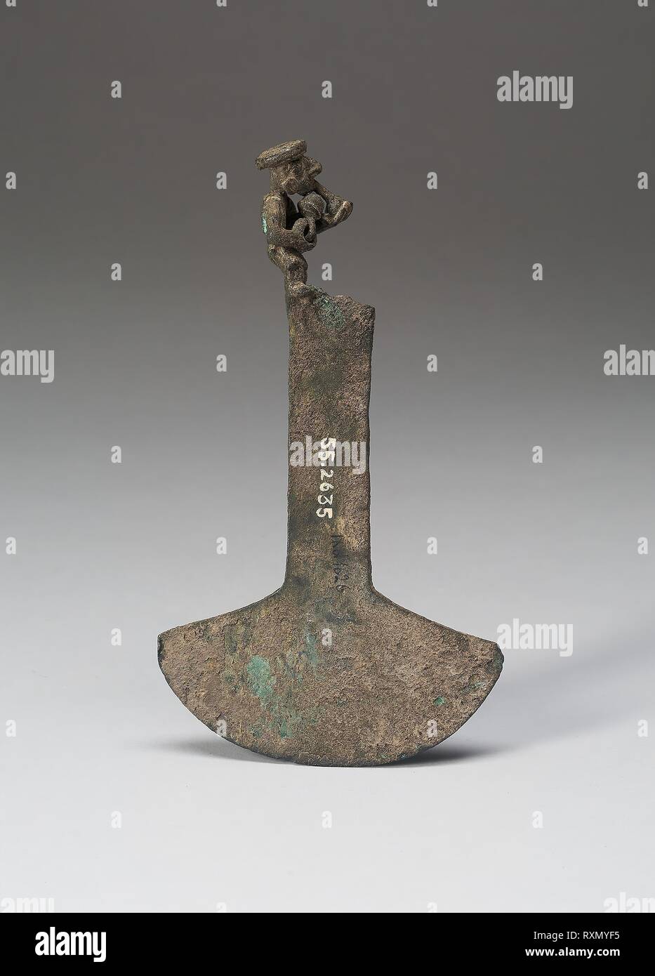 Wide-Blade Knife with Two Musicians on Top [One Figure Missing]. Inca ...