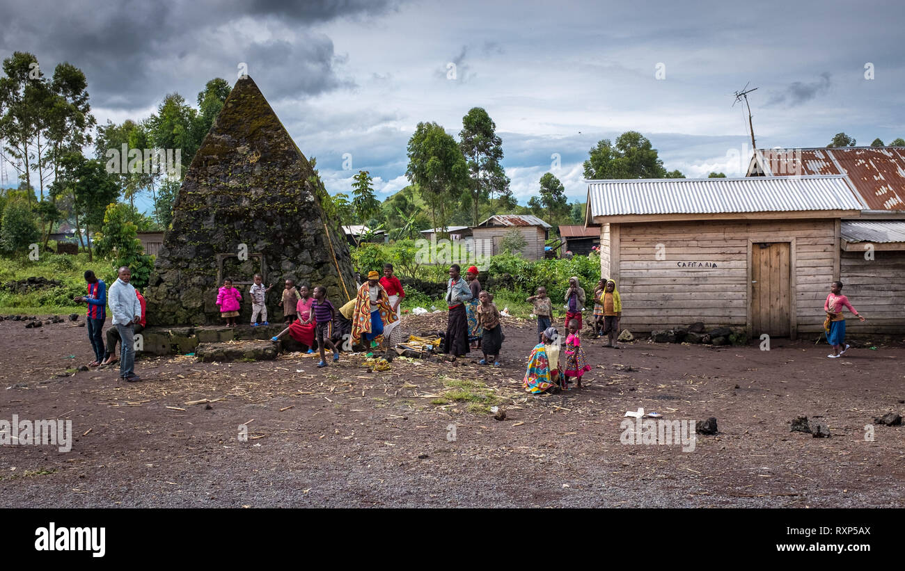 Slum houses in Goma, Democratic Republic of Congo Stock Photo