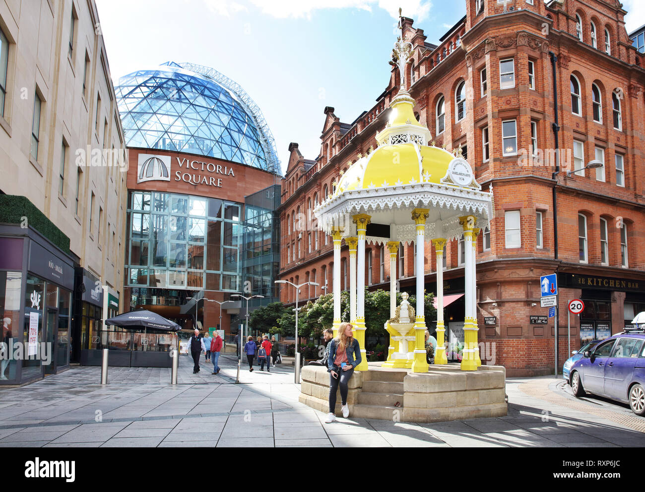 Jaffe Fountain behind which is the main entrance to Victoria Square shopping mall and apartment complex, Belfast, Northern Ireland Stock Photo