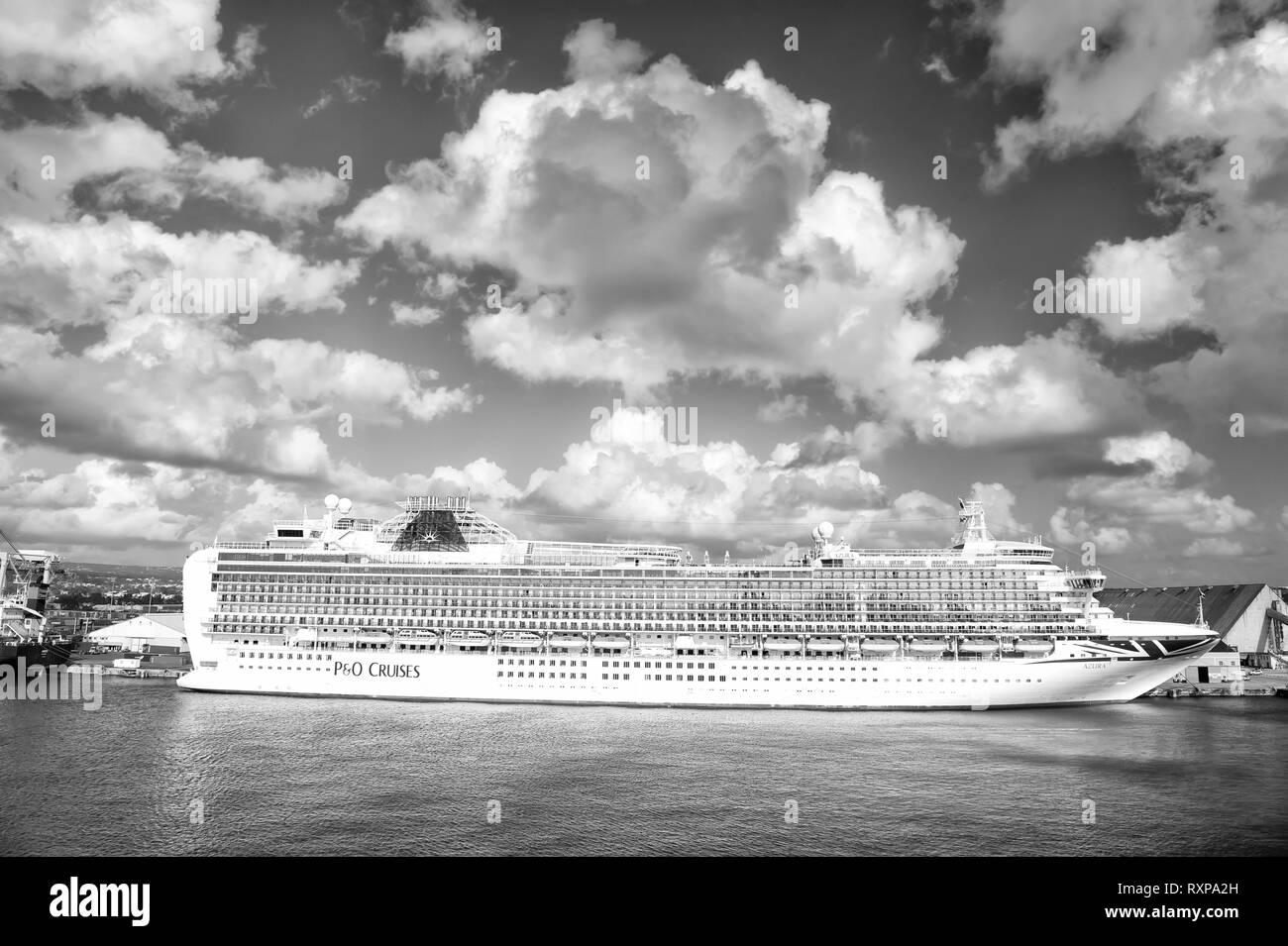 P And O Cruise Line High Resolution Stock Photography And Images Alamy