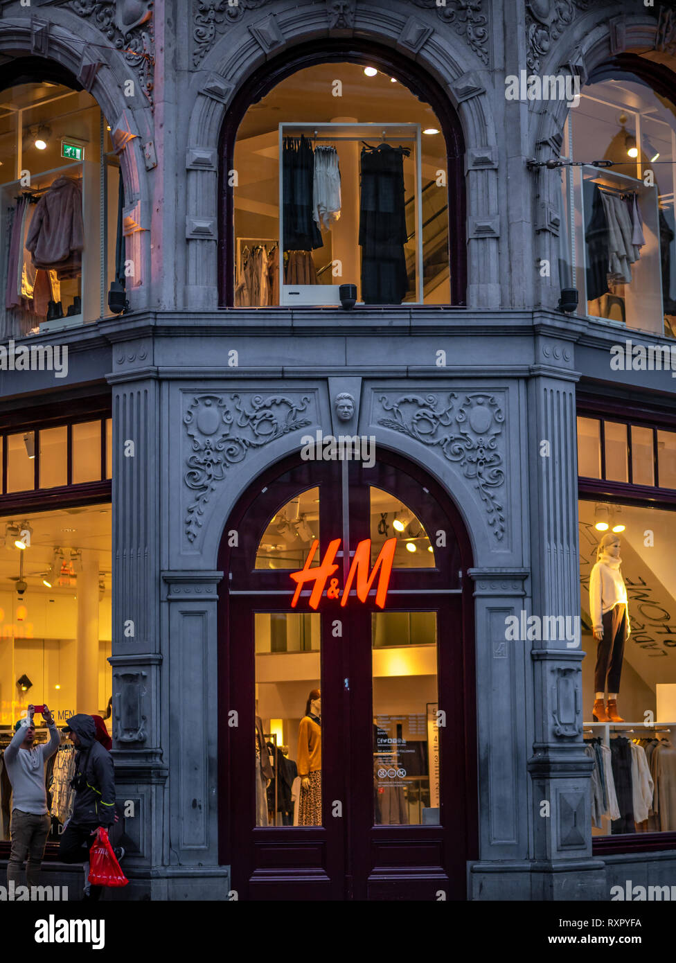 Amsterdam, Netherlands - August 26, 2018: H&M store in Paris. H & M Hennes  & Mauritz AB is a Swedish multinational retail-clothing company, known for  Stock Photo - Alamy