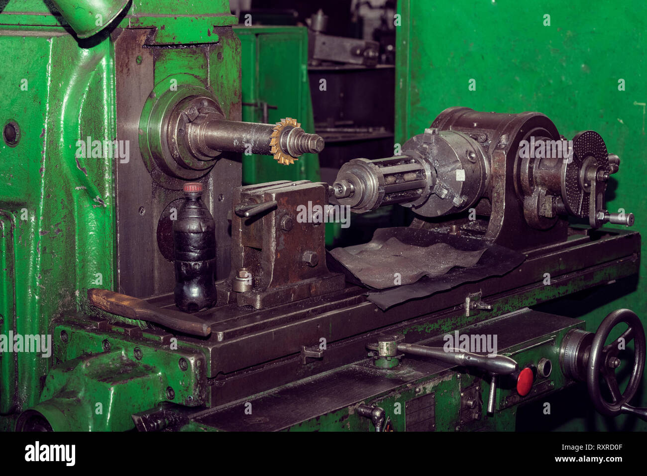 Clamping mechanisms hi-res stock photography and images - Alamy