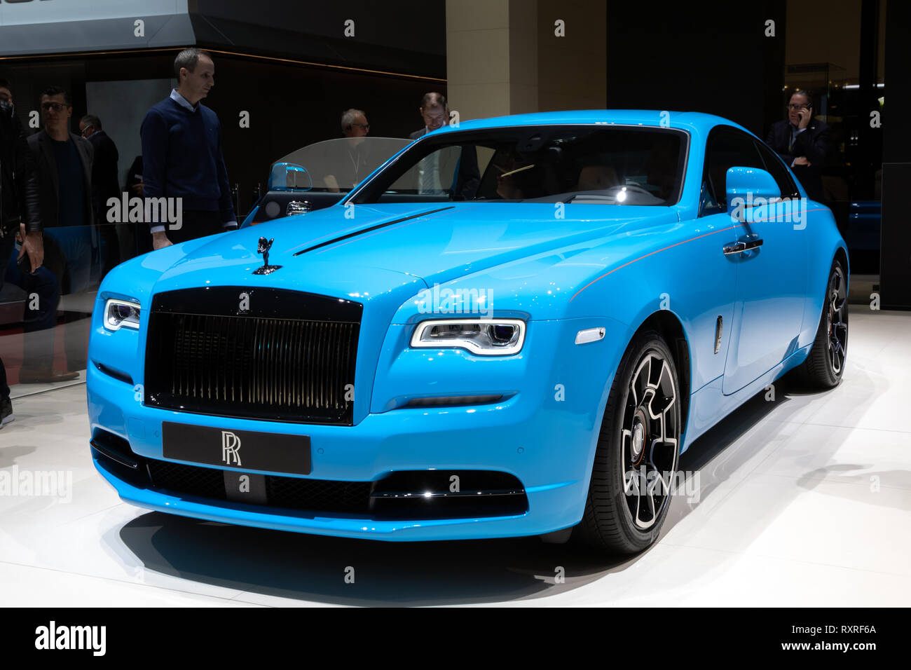 Royal blue Rolls Royce wraith convertible  Rolls royce Car wallpapers  Cool cars