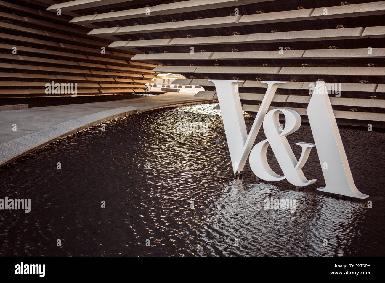 Floating sign hi-res stock photography and images - Alamy