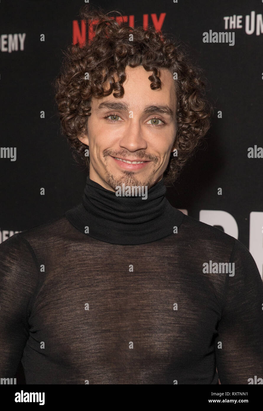 Cast attend photocall for forthcoming Netflix series 'The Umbrella Academy'  Featuring: Robert Sheehan Where: London, United Kingdom When: 07 Feb 2019  Credit: Phil Lewis/WENN.com Stock Photo - Alamy