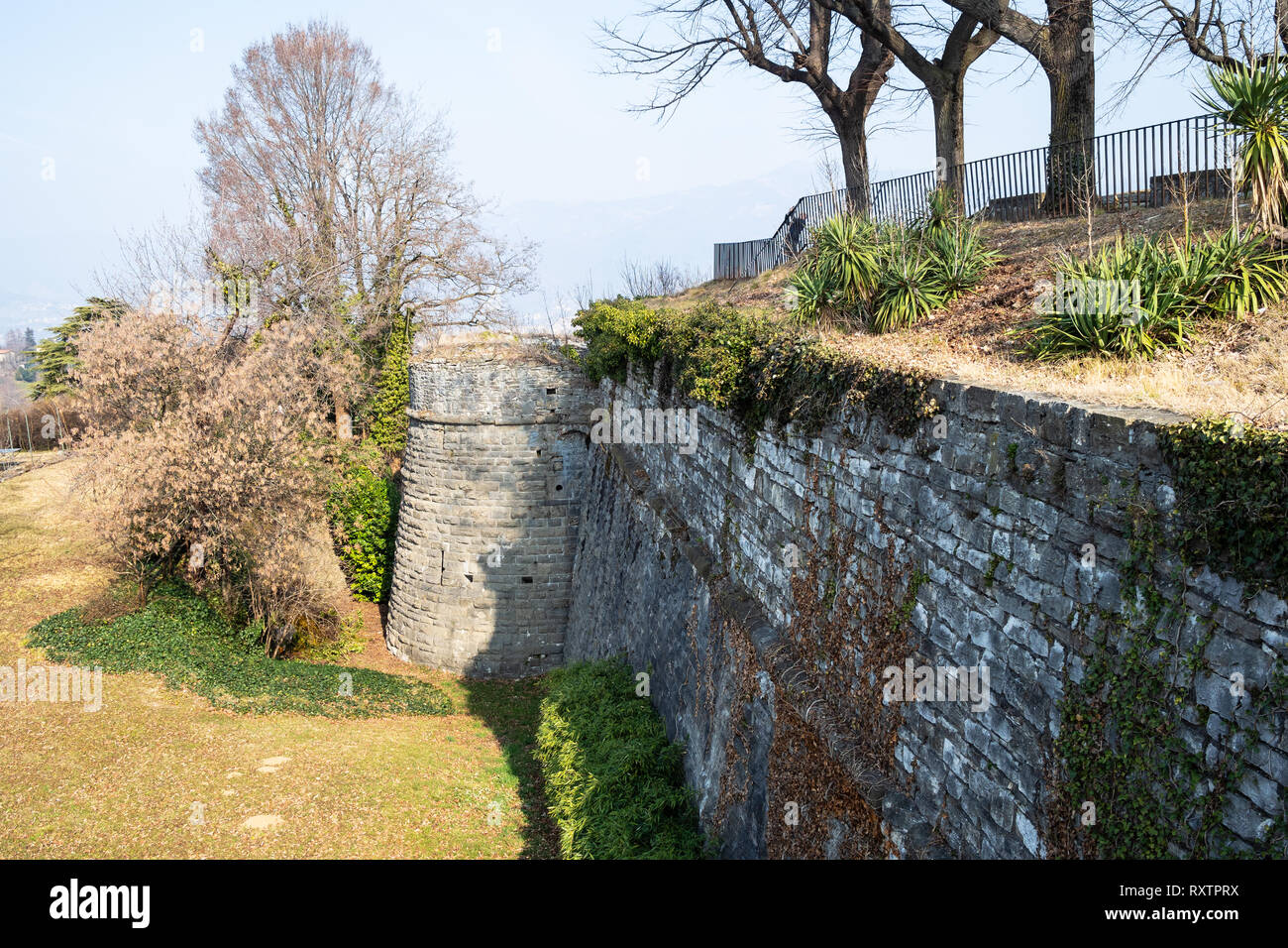 Castello di San Vigilio Italy (2025) – Best of TikTok, Instagram \u0026 Reddit  Travel Guide, image size:1300x956