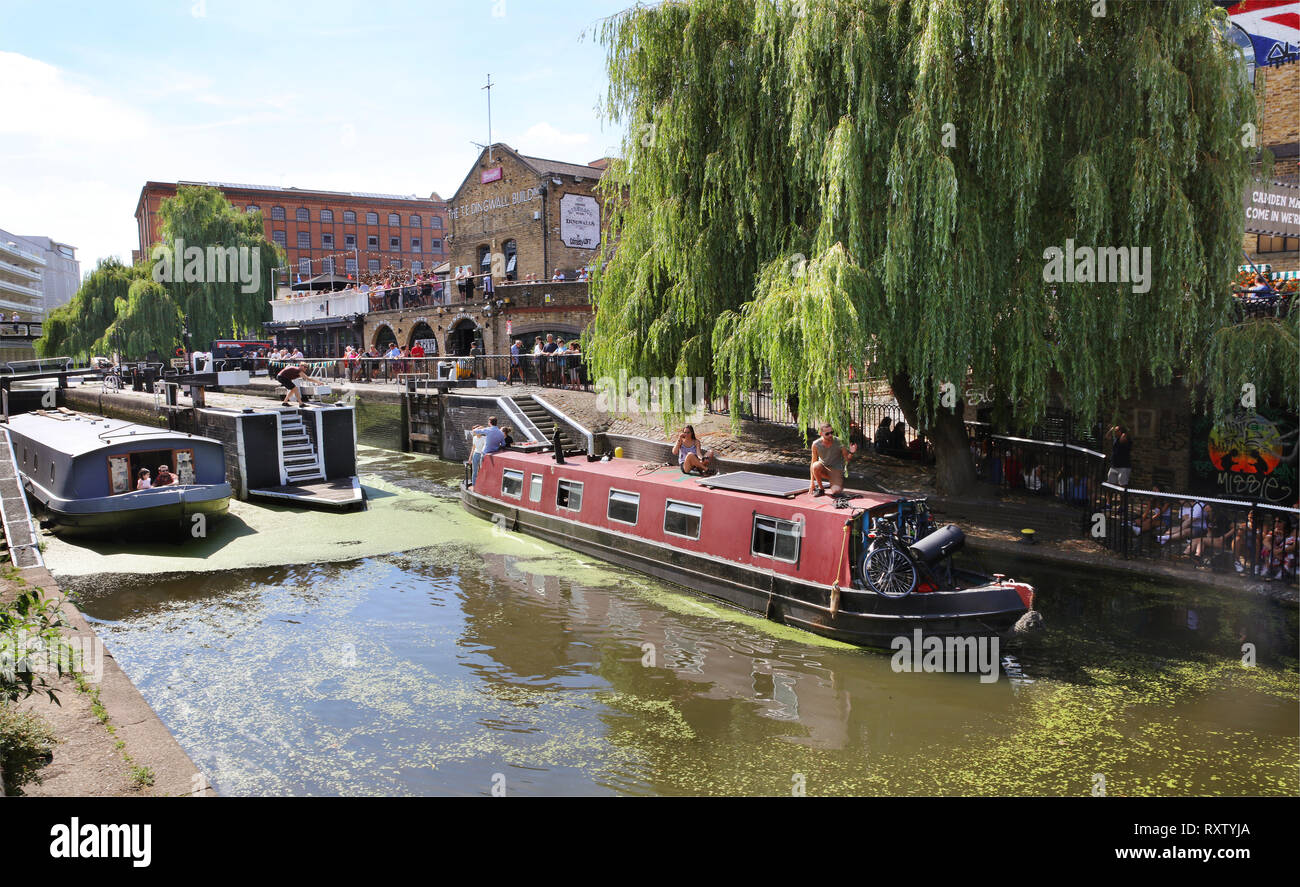 Camden Lock is a twin manually operated lock on Regent's Canal just next to the Camden Stables Market, London, United Kingdom Stock Photo