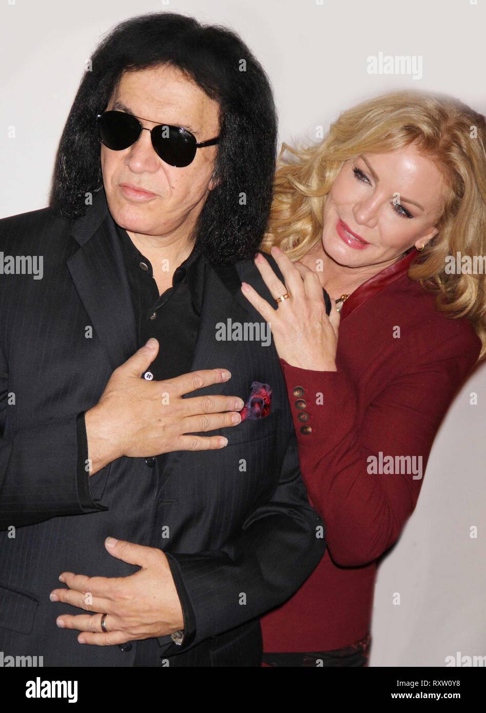 Shannon tweed hi-res stock photography and images - Alamy