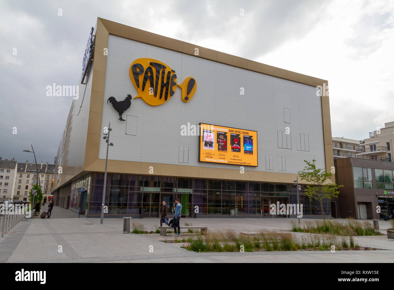 Cinema pathe hi-res stock photography and images - Alamy