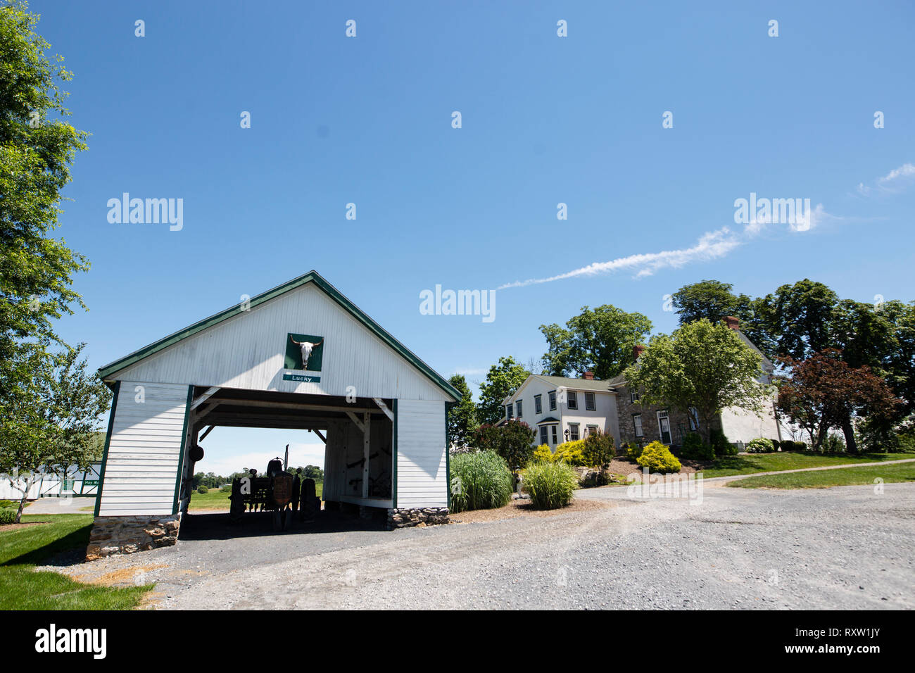 The Farmhouse And One Of The Barns At Green Meadows Petting Farm In Ijamsville Maryland Usa Stock Photo Alamy