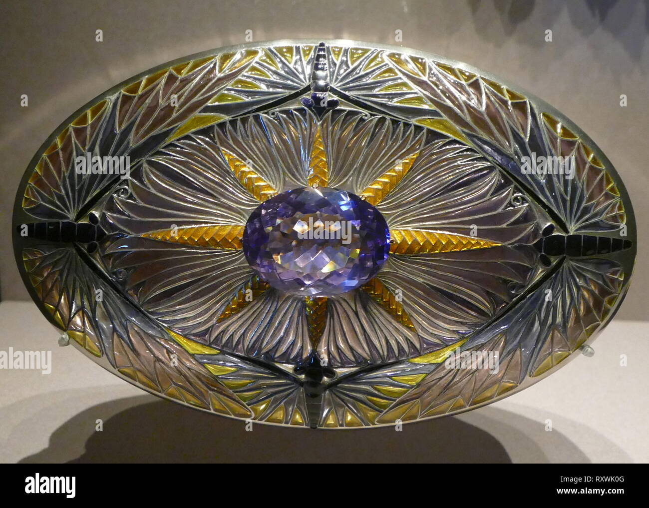 Crystal jewellery box 1895, from the Hull Grundy collections. Anne Hull