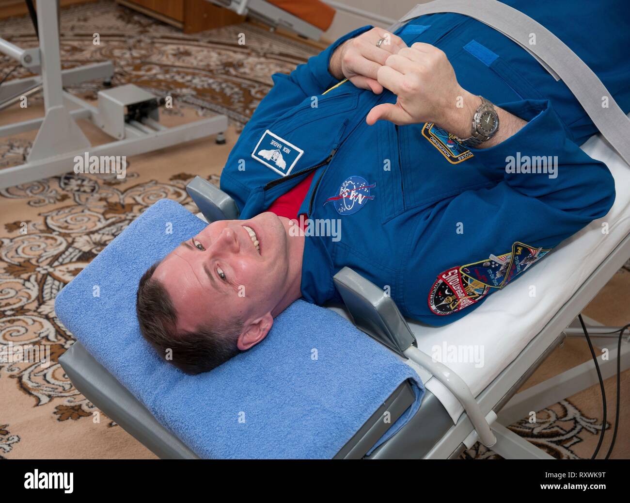 NASA Astronauts Test Vestibular Systems on Tilt Tables - NASA