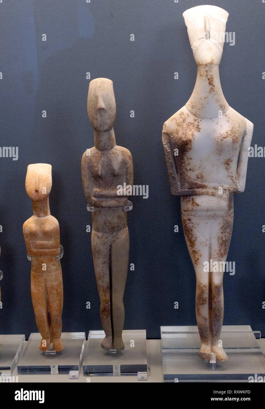 Cycladic 'Spedos style' figurines, from Naxos, Greece, Early Cycladic ...