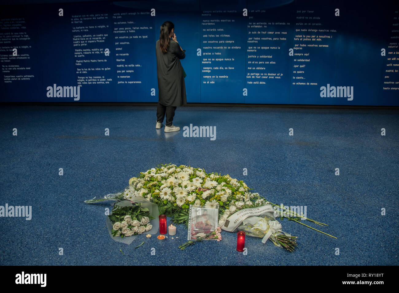 Madrid, Spain. 11th Mar, 2019. Wreath flower crown  in the mausoleum place as a tribute of those affected by the terrorist attack in 2004. Homage to the victims of 11 terrorism atack 2004 the atocha train station in Madrid, Spain Credit: Alberto Sibaja Ramírez/Alamy Live News Stock Photo