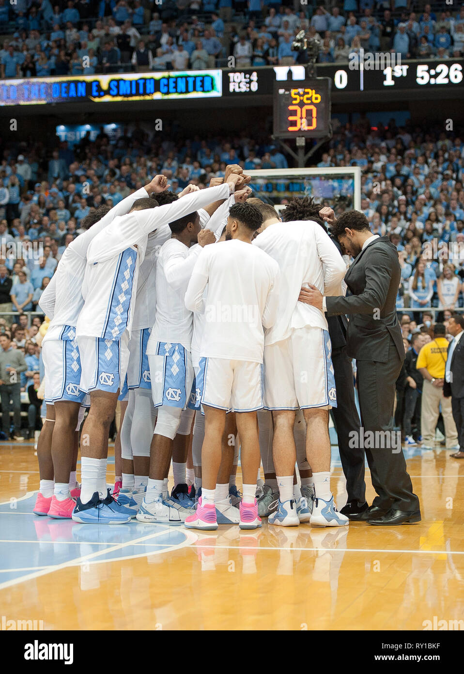 March 9, 2019 - Chapel Hill, North Carolina; USA - North Carolina Tar Heels huddle as the University of North Carolina Tar Heels defeated the Duke Blue Devils with a final score of 79-70 as they played mens college basketball at the Dean Smith Center located in Chapel Hill. Copyright 2019 Jason Moore. Credit: Jason Moore/ZUMA Wire/Alamy Live News Stock Photo