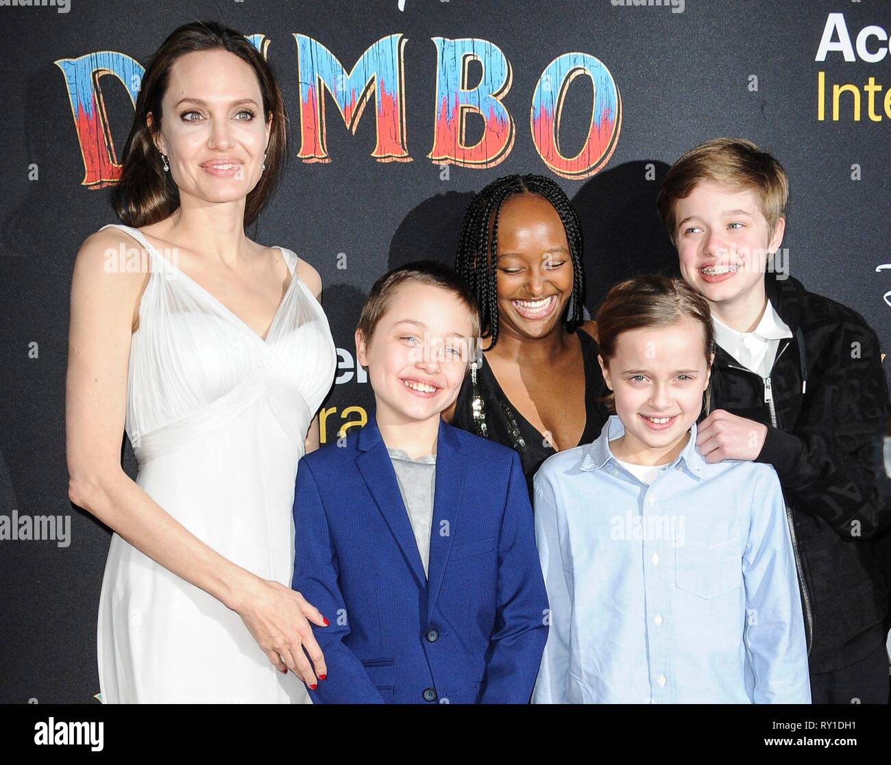 Los Angeles, CA, USA. 11th Mar, 2019. Angelina Jolie, Knox Leon Jolie-Pitt, Zahara Marley Jolie-Pitt, Vivienne Marcheline Jolie-Pitt, Shiloh Nouvel Jolie-Pitt at arrivals for DUMBO Premiere, The Dolby Theatre at Hollywood and Highland Center, Los Angeles, CA March 11, 2019. Credit: Elizabeth Goodenough/Everett Collection/Alamy Live News Stock Photo