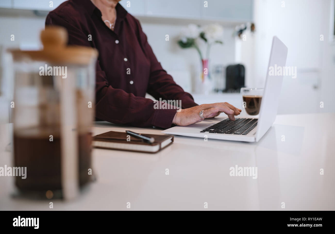 Woman typing close up hands hi-res stock photography and images - Alamy