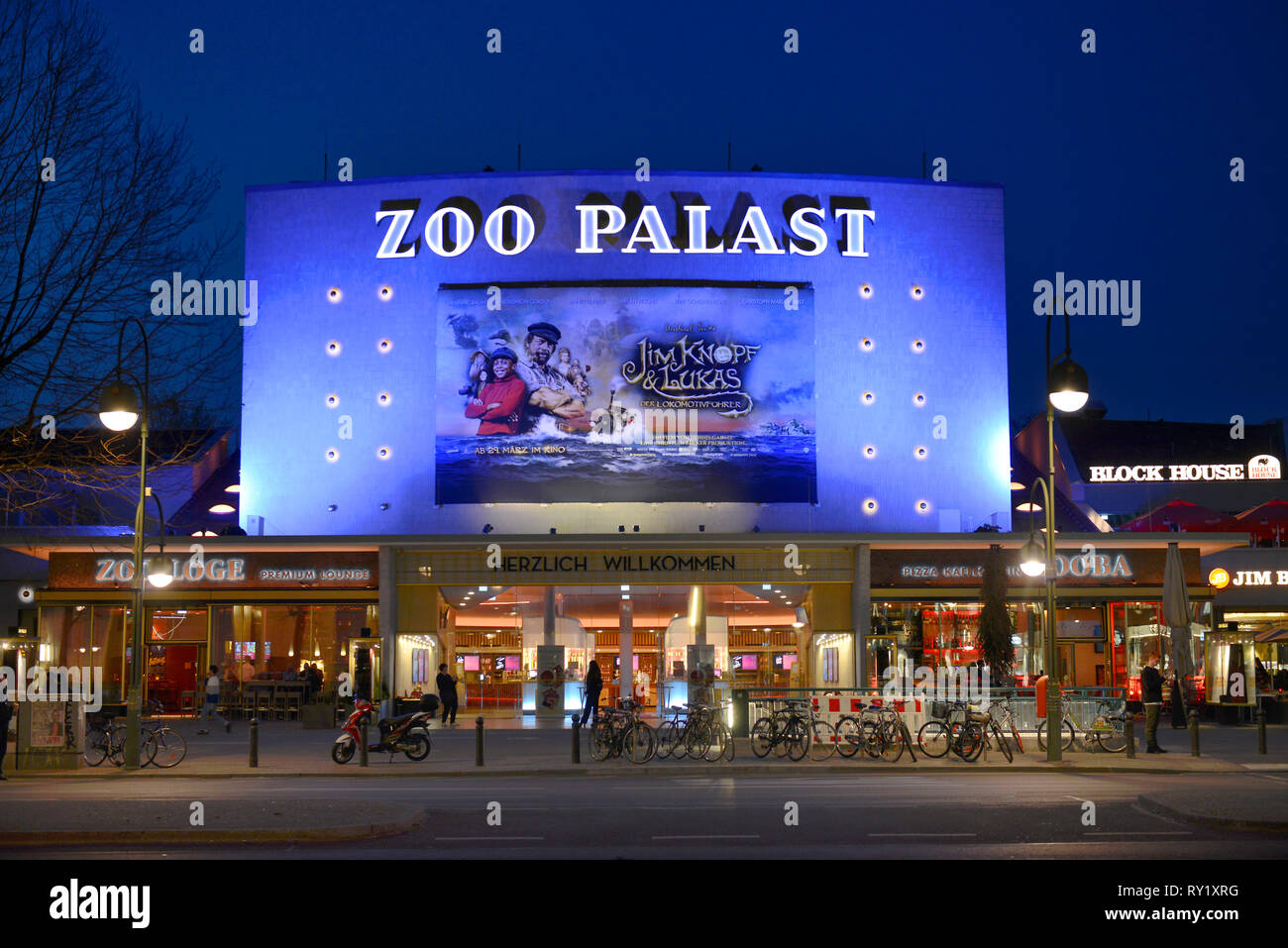 Zoo palast cinema berlin hires stock photography and images Alamy