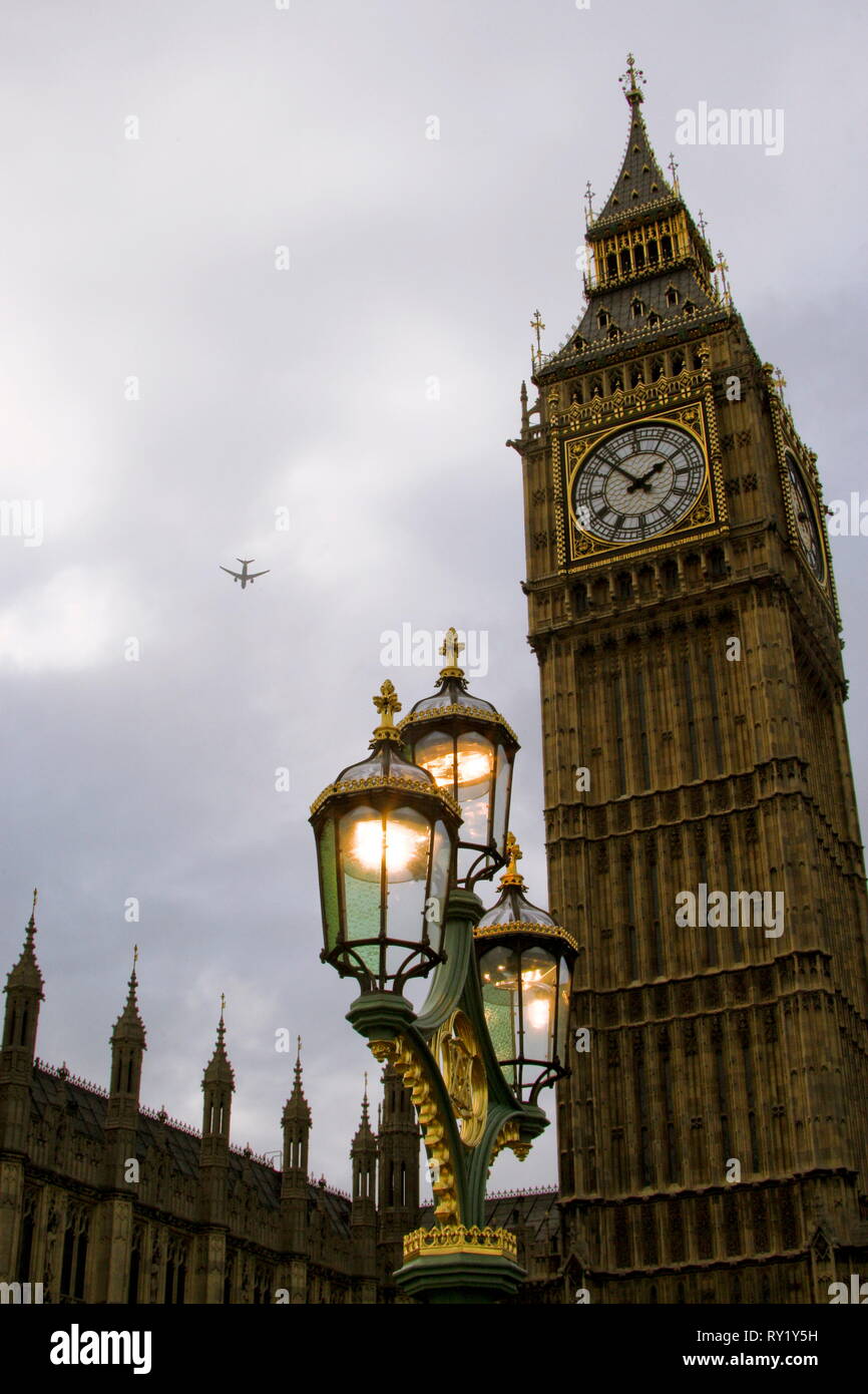 London big bang hi-res stock photography and images - Alamy