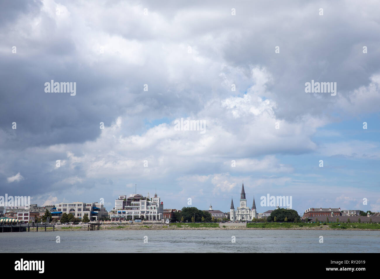 Mississippi river from st hi-res stock photography and images - Alamy