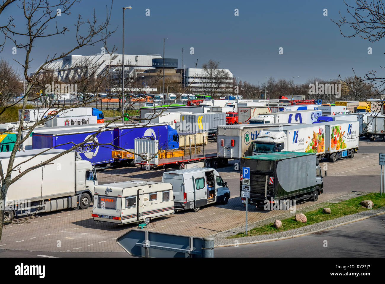 Parking site hi-res stock photography and images - Alamy