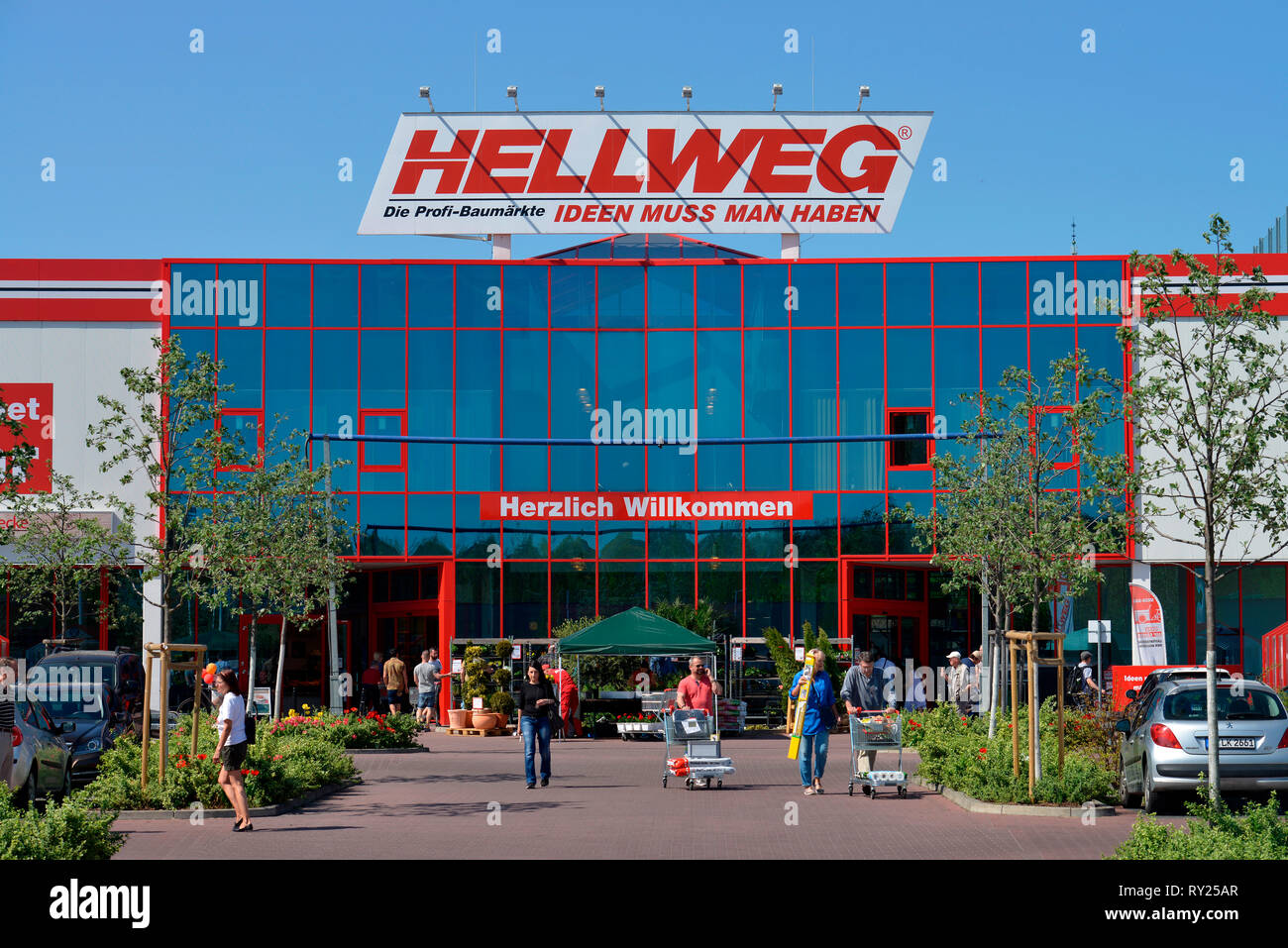 Hellweg Baumarkt High Resolution Stock Photography and Images - Alamy