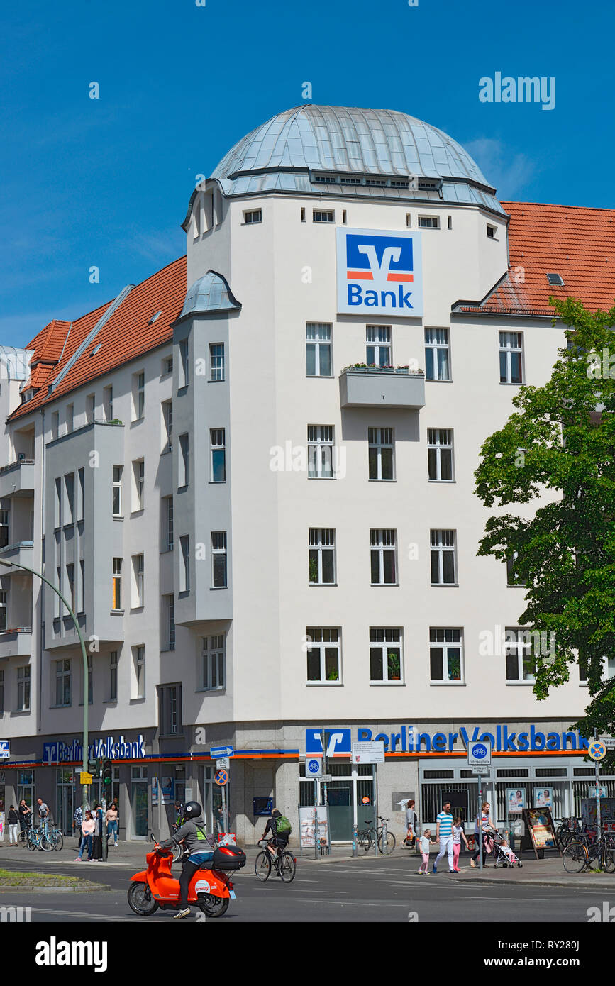 Berliner Volksbank, Kottbusser Damm, Neukoelln, Berlin, Deutschland Stock Photo