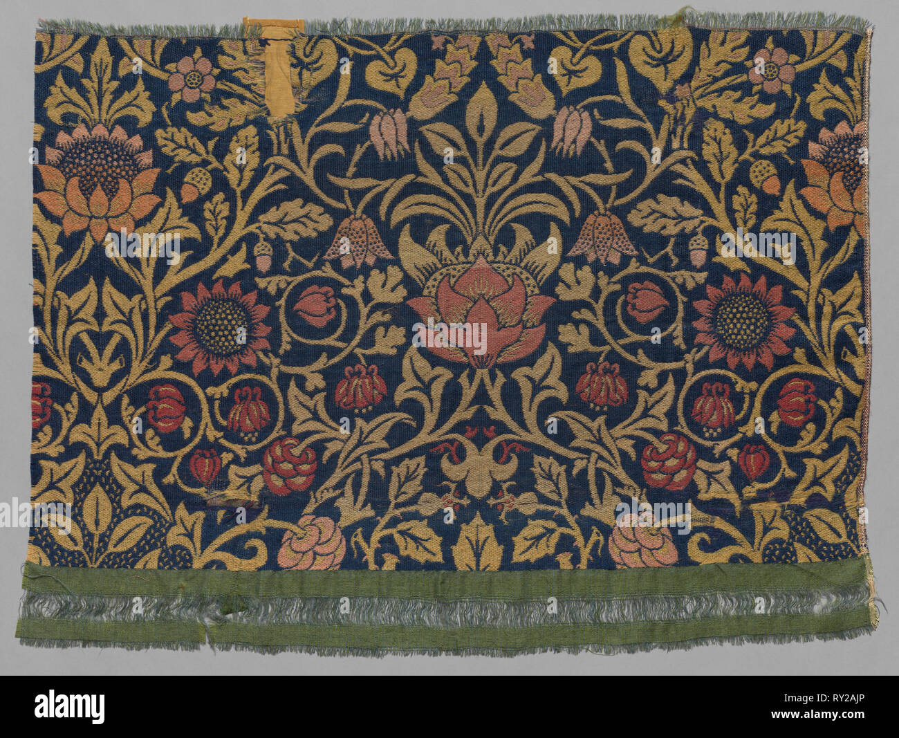 Violet and Columbine, 1883. William Morris (British, 1834-1896). Jacquard loom woven weft-faced twill, double cloth; wool and mohair Stock Photo