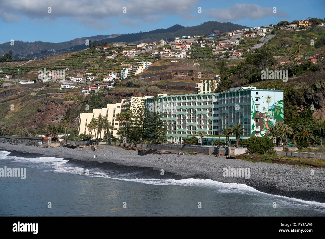 Pestana Ocean Bay Hotel am öffentlichen Strand Praia Formosa, Sao Martinho, Funchal,  Madeira, Portugal, Europa |  Pestana Ocean Bay Hotel at Praia Fo Stock Photo