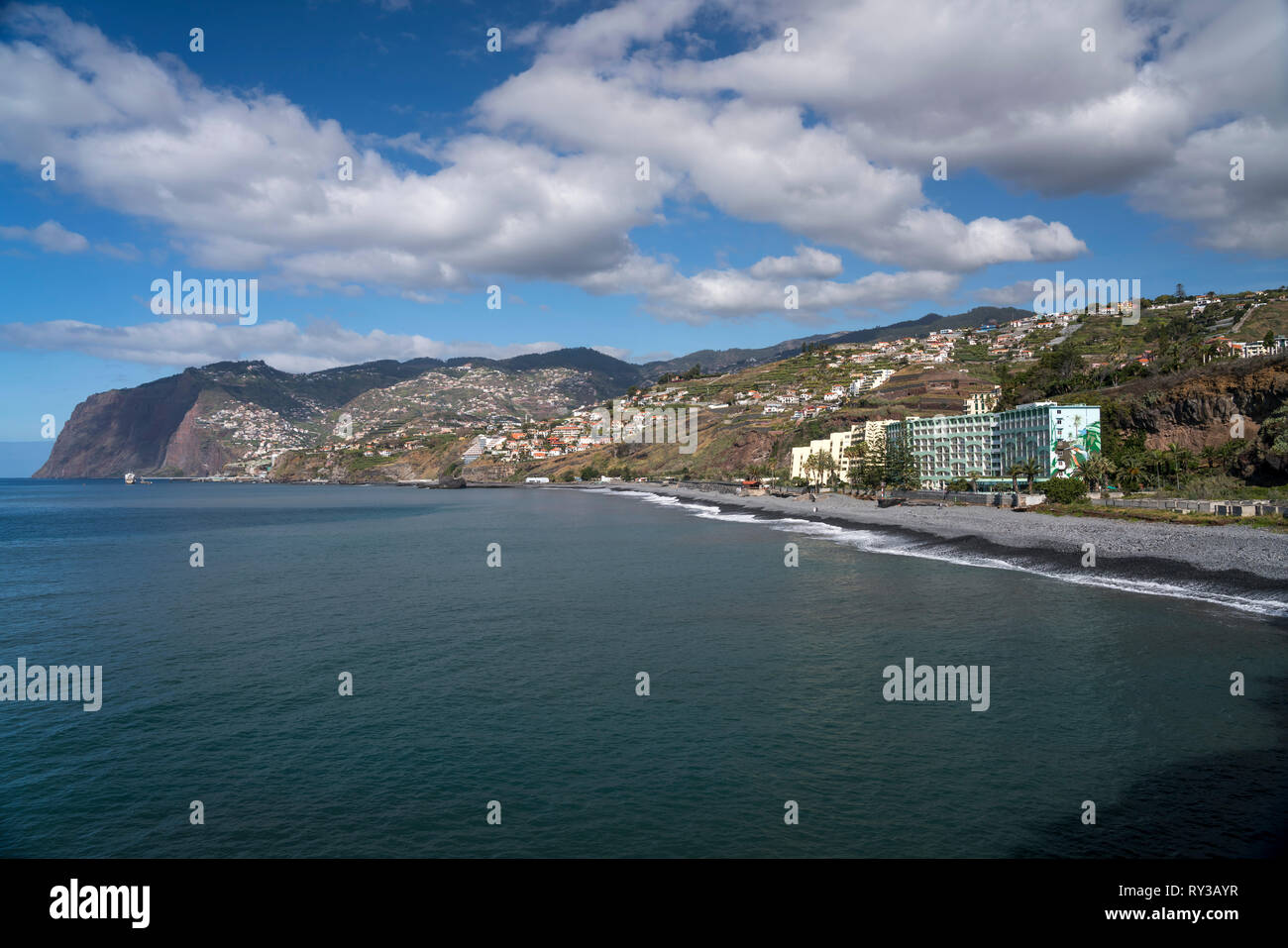Der öffentliche Strand Praia Formosa, Sao Martinho, Funchal, Madeira