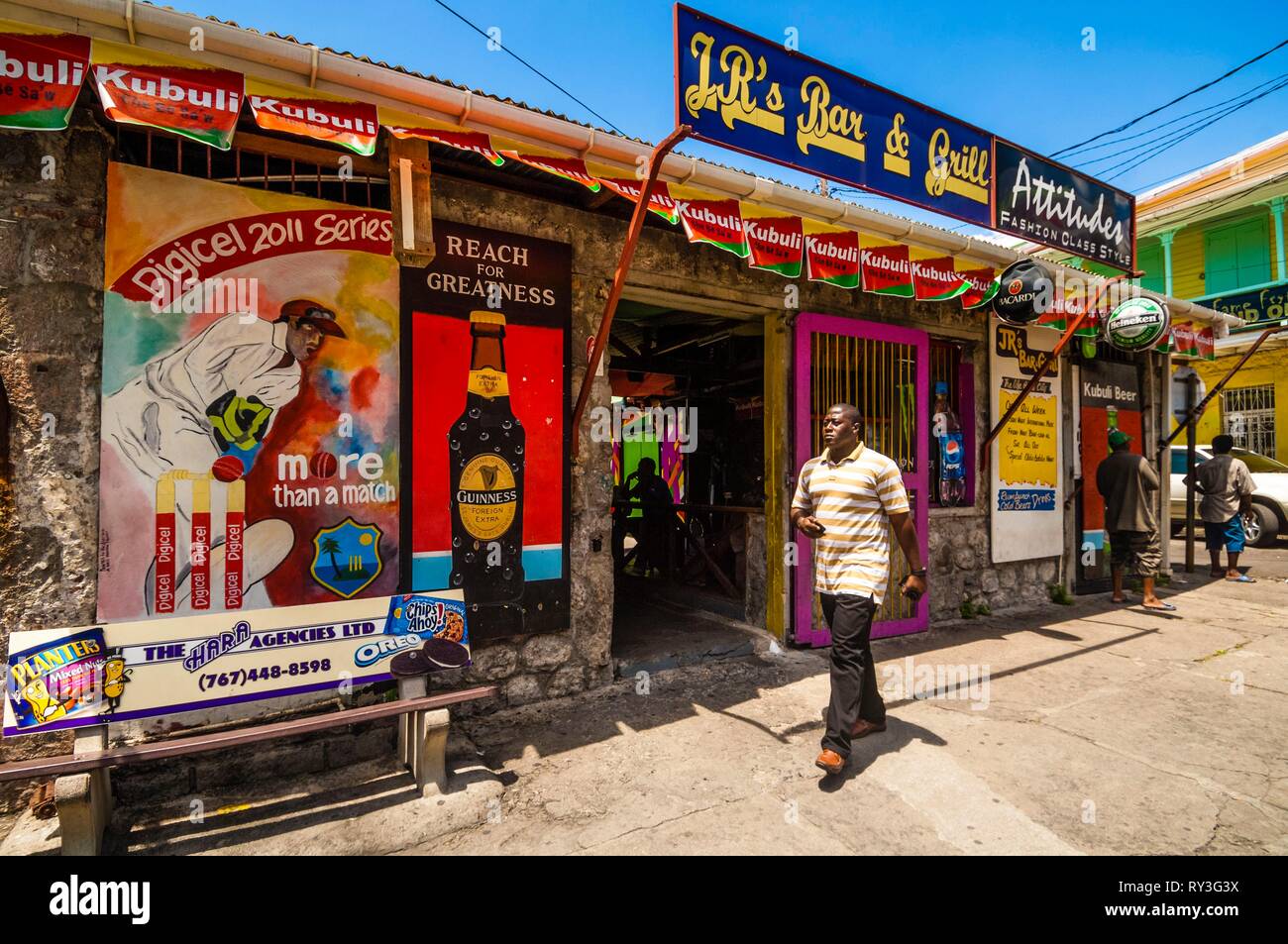 Dominica, Capital Roseau, scene of daily life, barrestaurant and