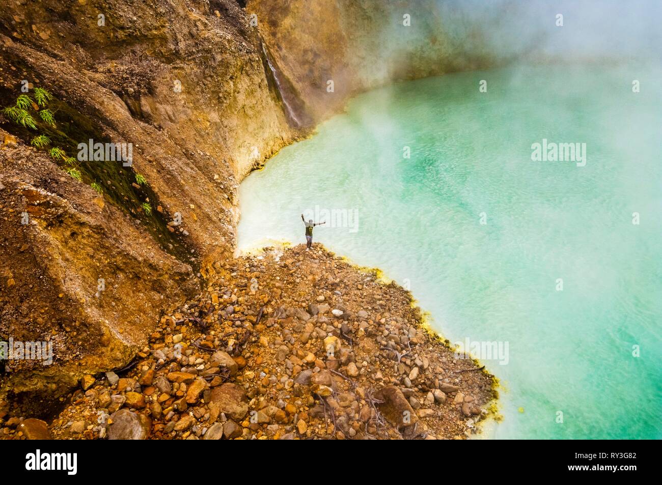 The boiling lake hires stock photography and images Alamy