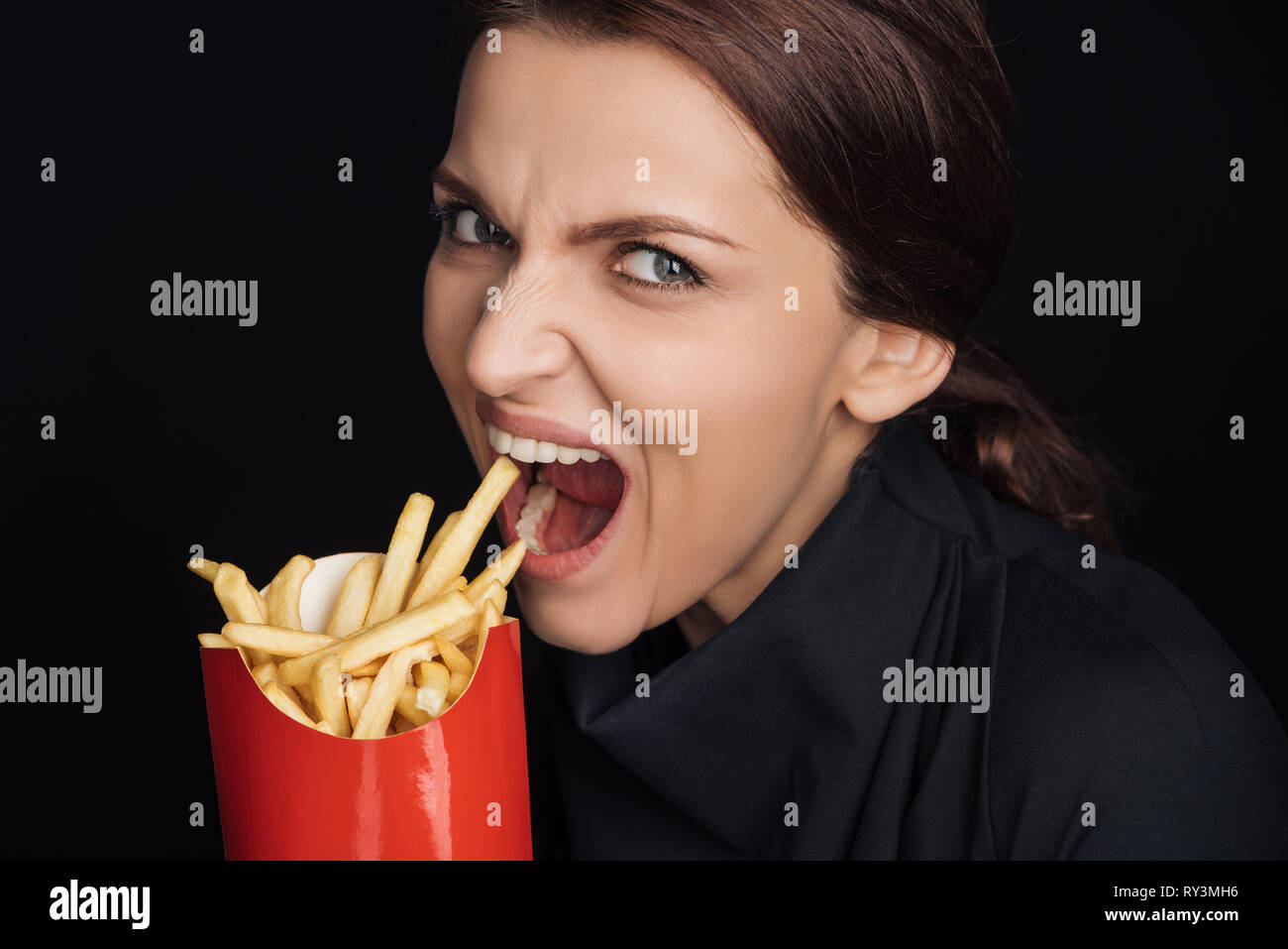 Hungry woman. Женщина с хлебом. Hungry woman. Голодная женщина фото. Голодная жена.