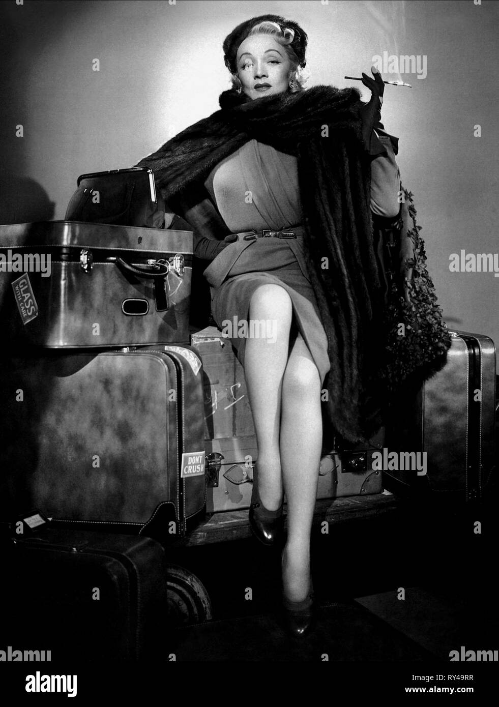MARLENE DIETRICH, NO HIGHWAY, 1951 Stock Photo