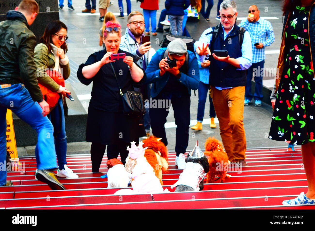 Red steps times square hi-res stock photography and images - Alamy