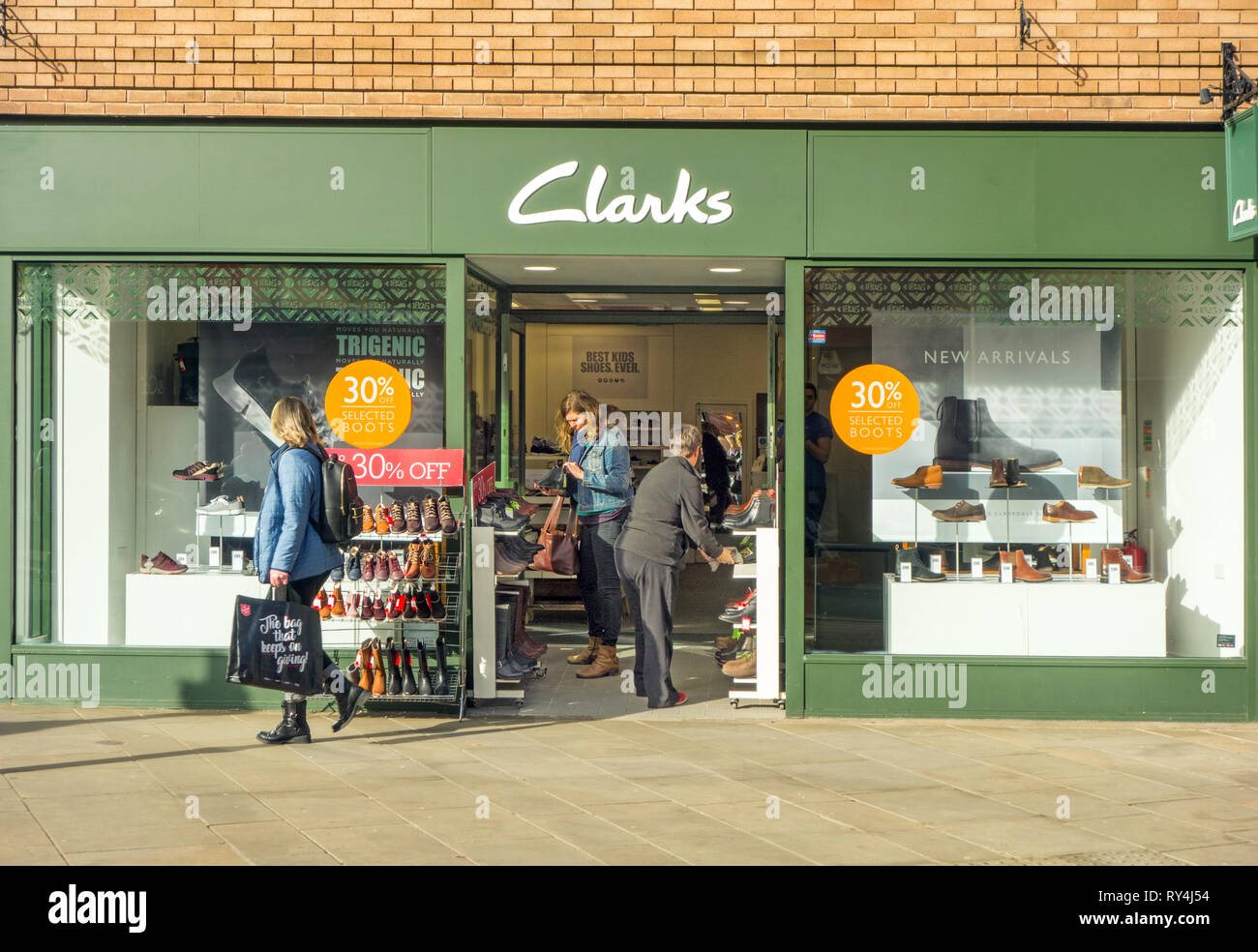 clarks shoe shops dublin