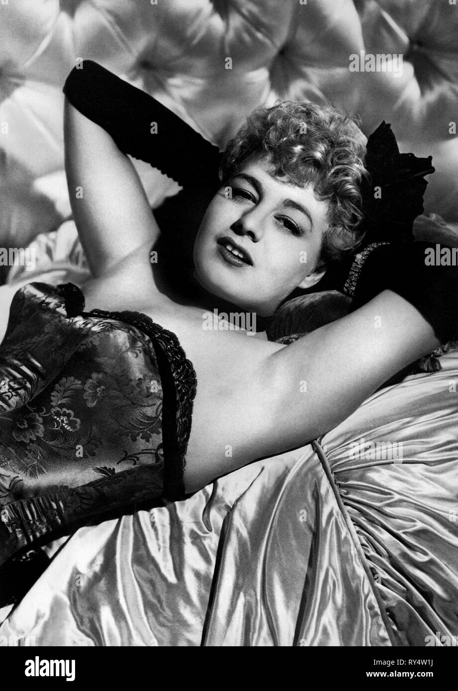 Nackt Shelley Winters  