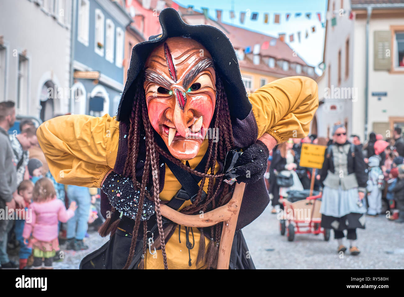 Ugly dress hi-res stock photography and images - Alamy