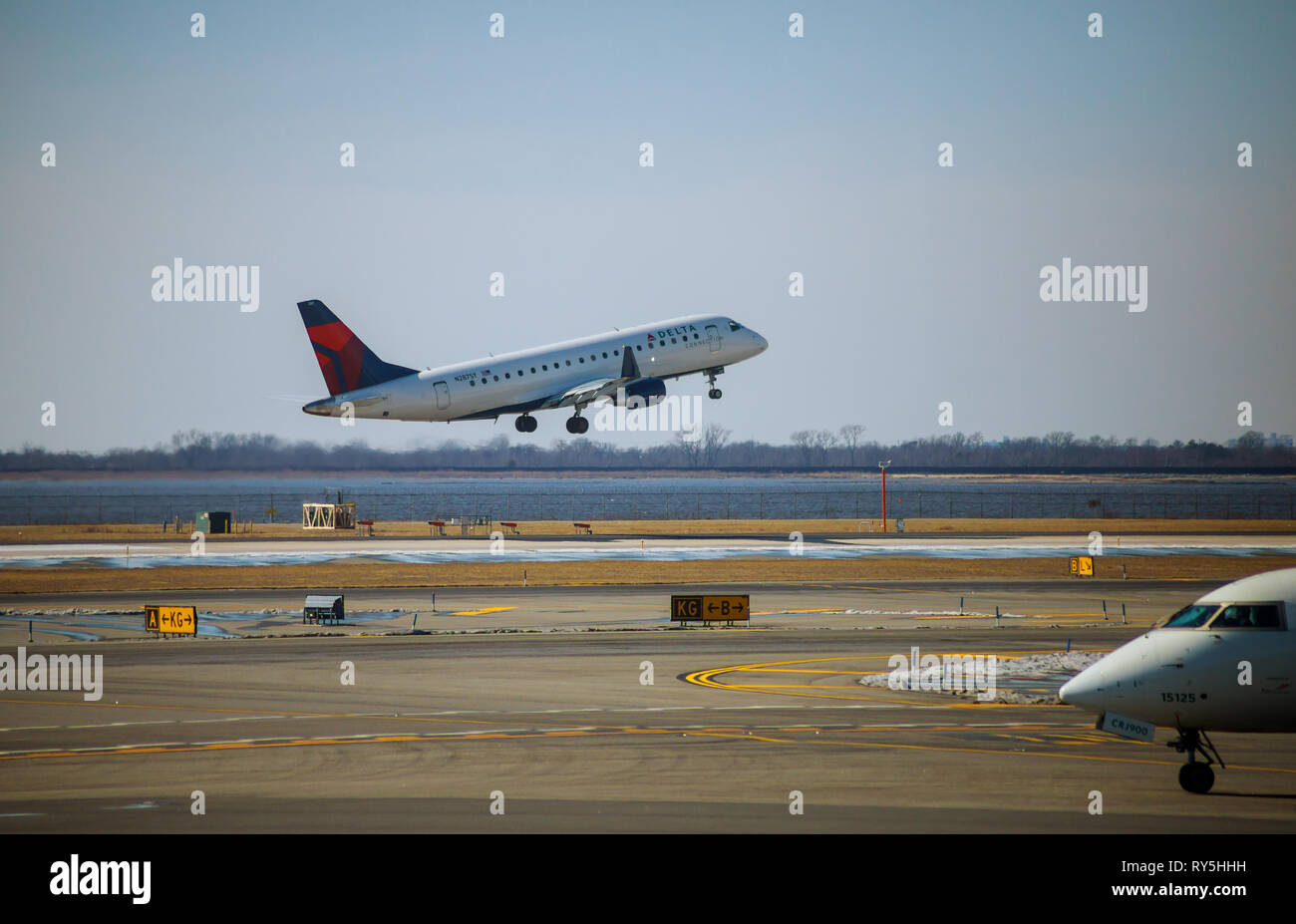 Spectacular Passenger Plane Landing At New York's Jfk Airport 'hit By Drone' Picture for Your Screen Spectacular Passenger Plane Landing At New York's Jfk Airport 'hit By Drone' Picture for Your Screen