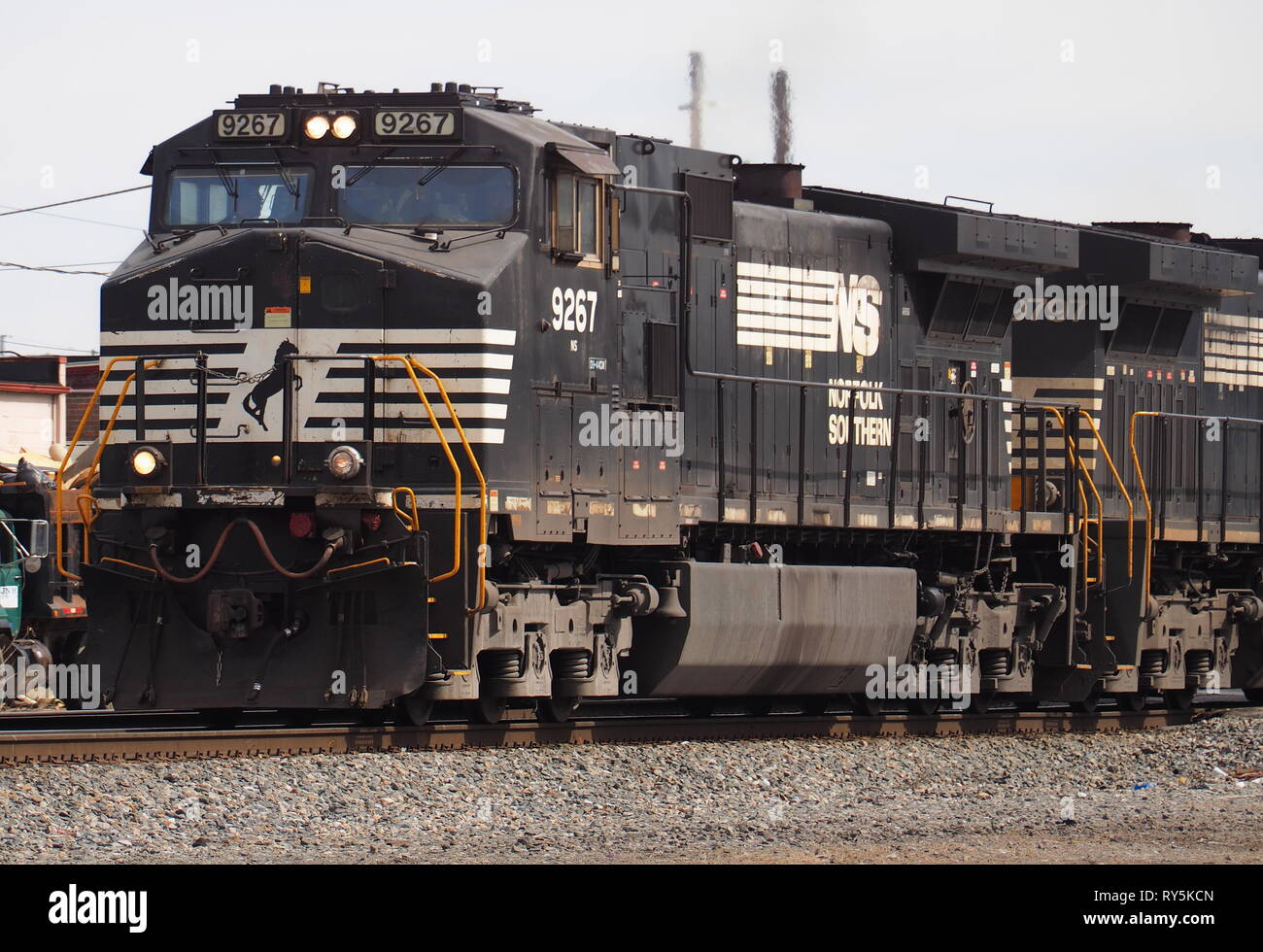 Dash 9 Series C40-9W  C40-9 railroad engine of the NS Norfolk Southern railway close up Stock Photo