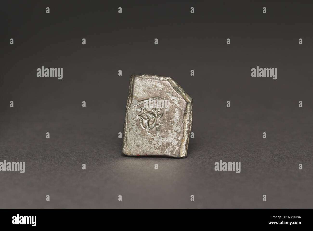 Silver coin india hi-res stock photography and images - Alamy