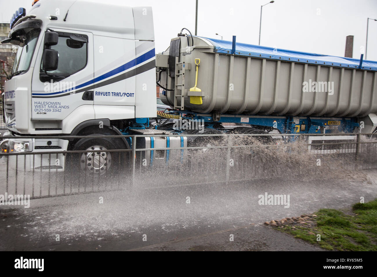 Kidderminster, UK. 12th March, 2019. UK weather: heavy rain throughout ...