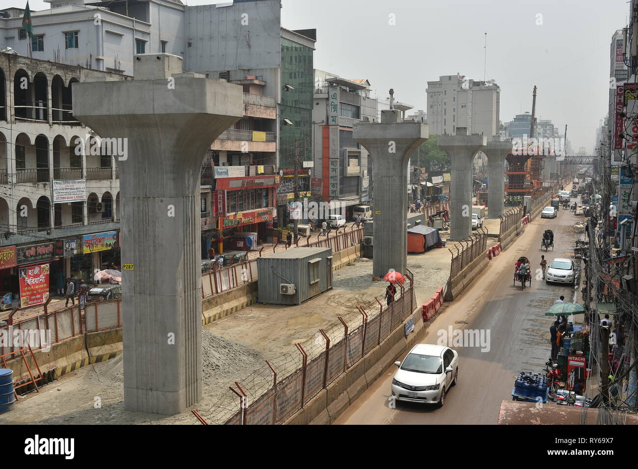 Porno bekasi sikiklari yigit bilan strap-on va trans