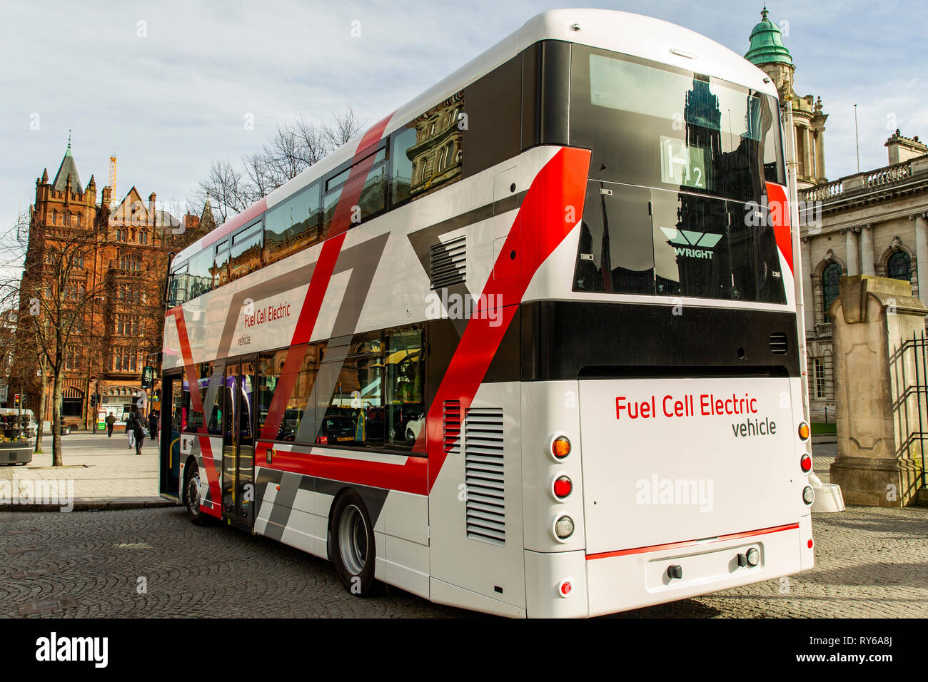 Belfast City Hall,Belfast,UK 12 March 2019. Wrightbus hydrogen fuel cell bus on display outside Belfast City Hall A new zero-emission bus which has a drive system that encompasses a hydrogen fuel cell and a battery pack to power the vehicle was on show outside Belfast City Hall. These two technologies will help to deliver highly innovative buses with the best possible fuel consumption and environmental credentials. Credit: Bonzo/Alamy Live News Stock Photo