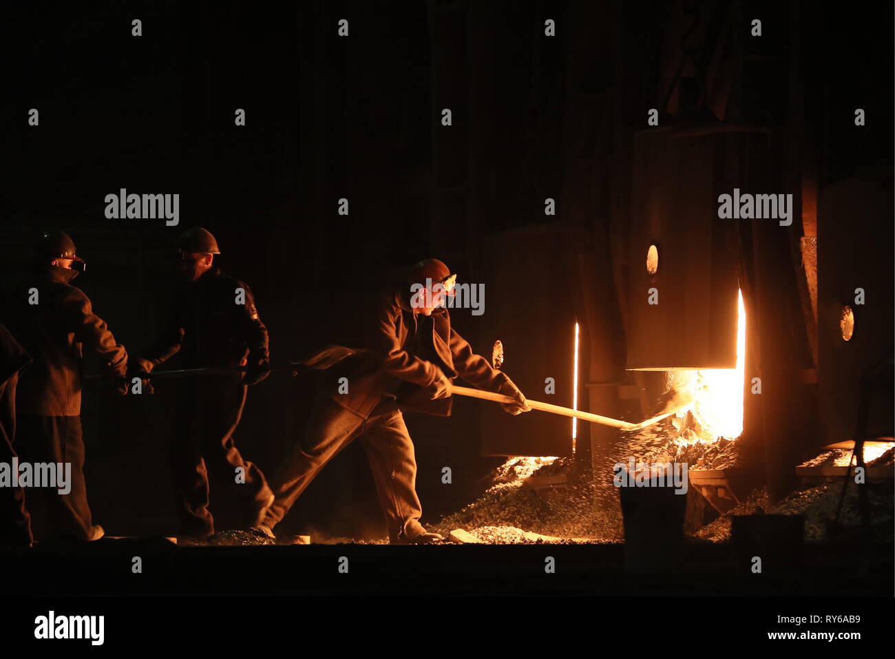 Page 3 - Open Hearth High Resolution Stock Photography and Images - Alamy