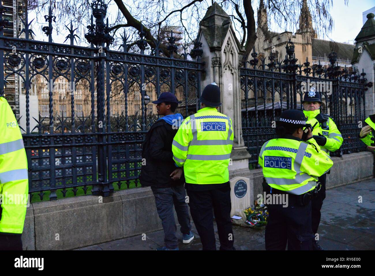 Exquisite Uk Interior Minister Condemns Violent Reaction To Handcuffed Student's Murder Photo for Your Screen Exquisite Uk Interior Minister Condemns Violent Reaction To Handcuffed Student's Murder Photo for Your Screen